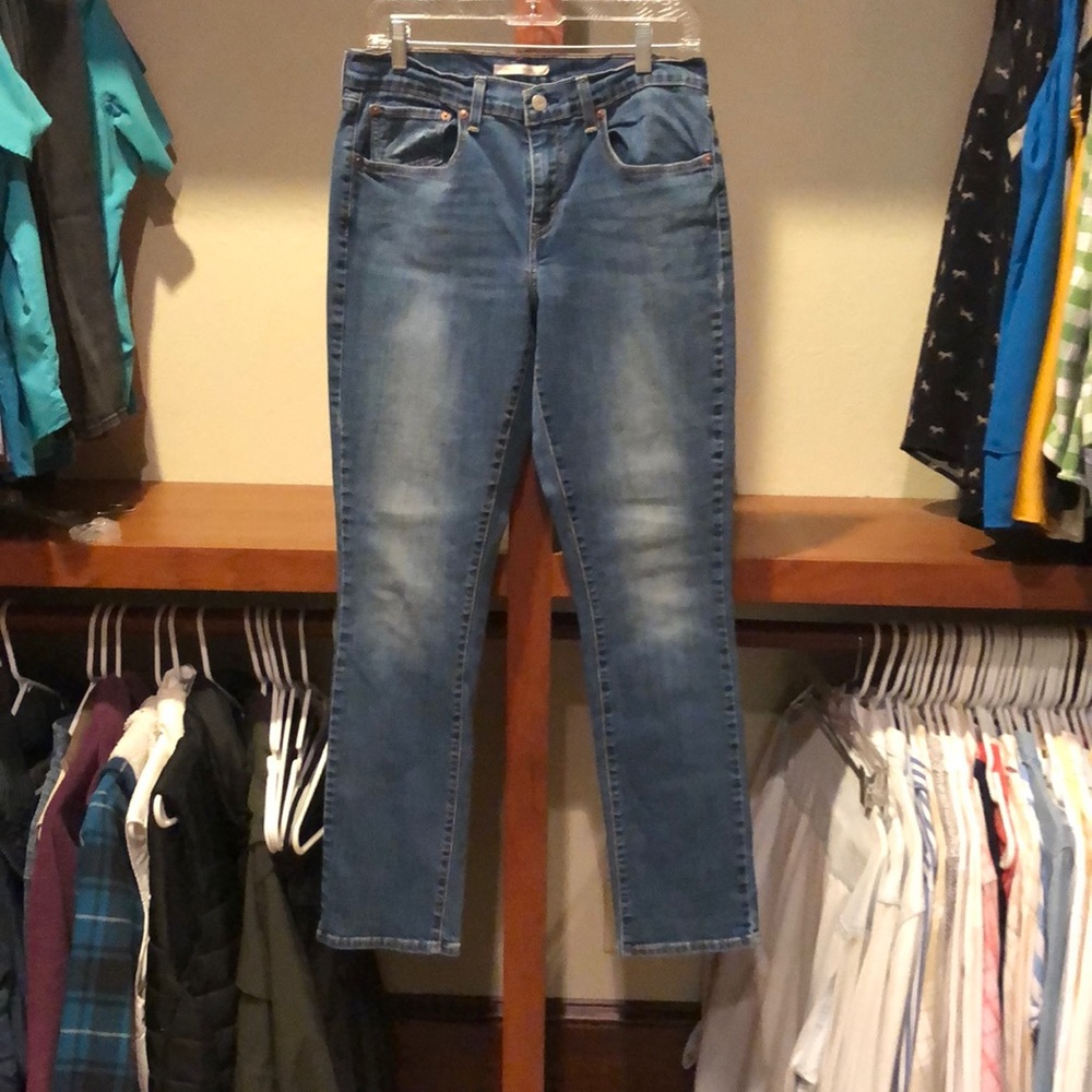 Levi’s Relaxed Straight-Leg Jeans